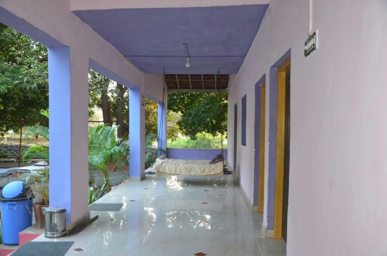 Hôtel Shiv Farm House à Sasan Gir Extérieur photo