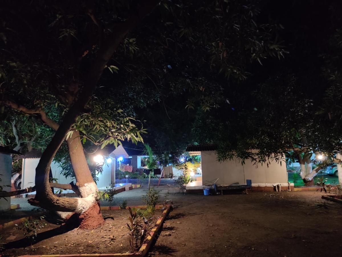 Hôtel Shiv Farm House à Sasan Gir Extérieur photo