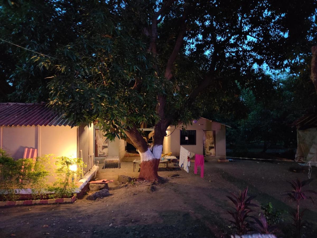 Hôtel Shiv Farm House à Sasan Gir Extérieur photo