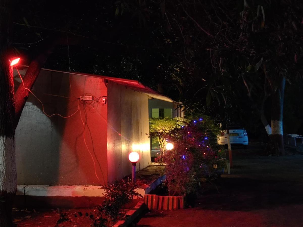 Hôtel Shiv Farm House à Sasan Gir Extérieur photo